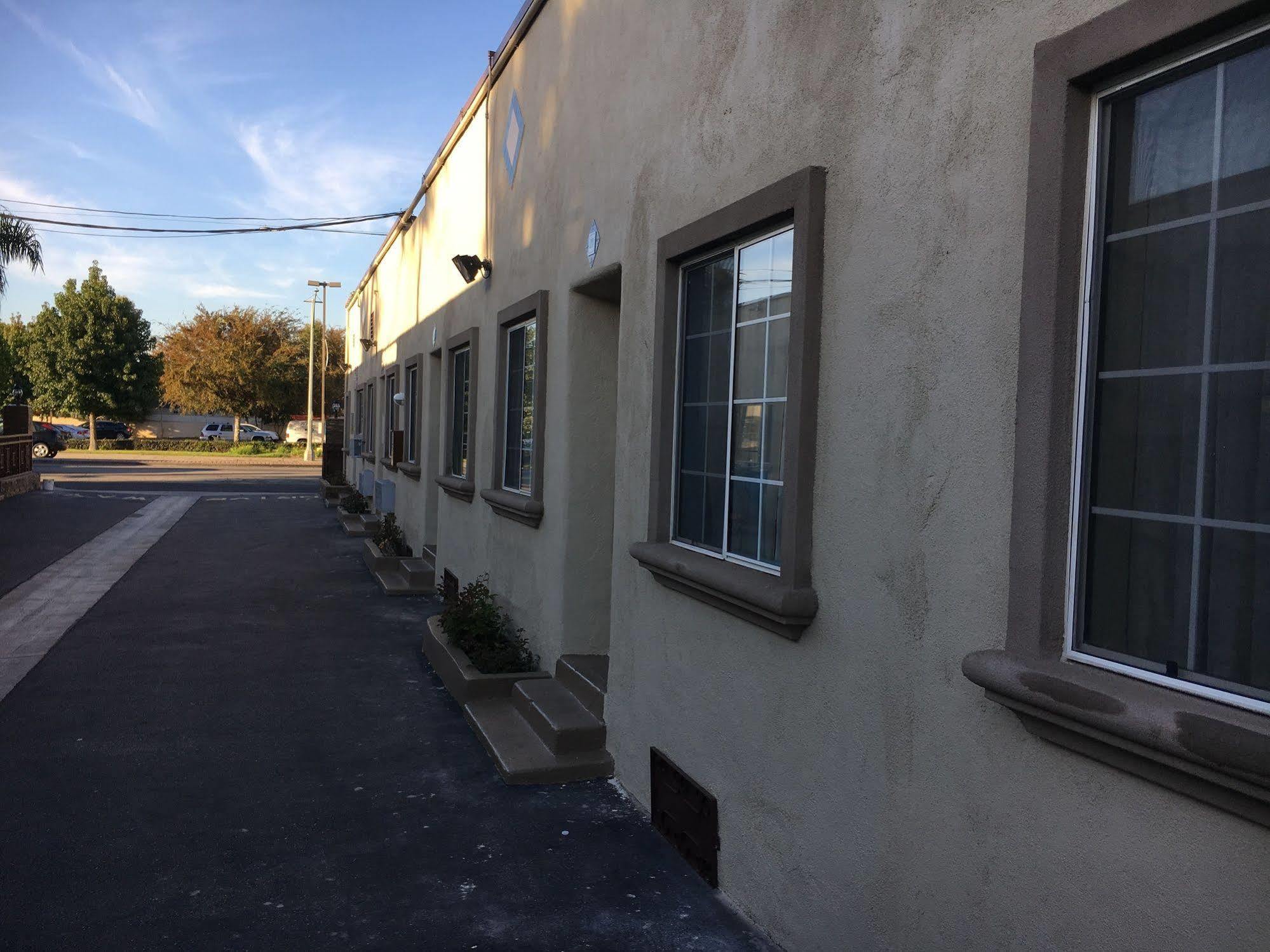 Pacifica Motel Long Beach Exterior photo